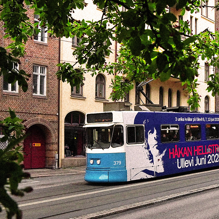 A tram wrapped in Håkan Hellströms 2025 branding on the streets of Gothenburg.