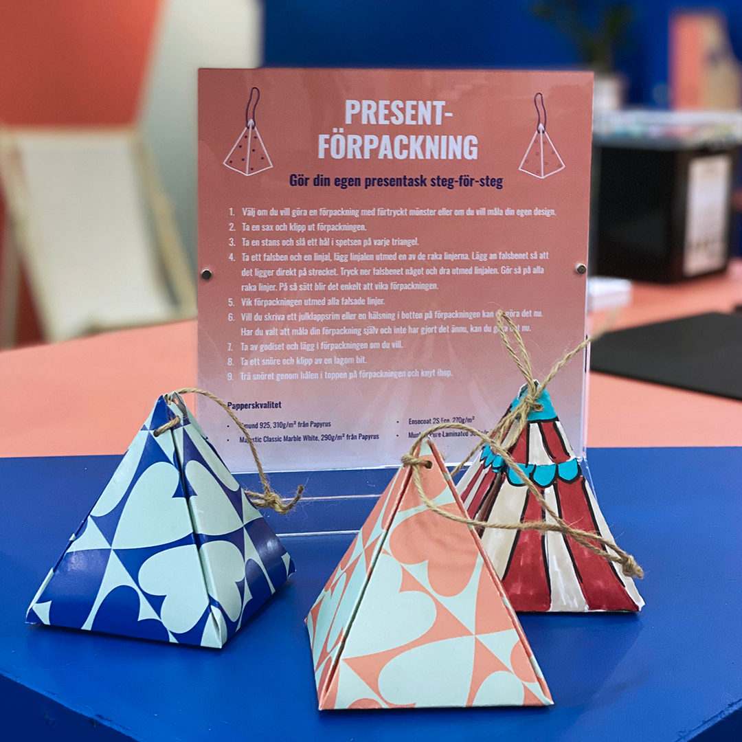 Photo of folded pyramid gift boxes