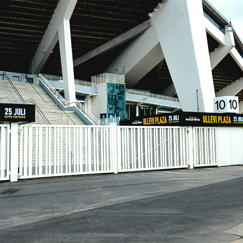 LED strips outside of Ullevi arena in black and yellow promoting the Gipsy Kings concert.